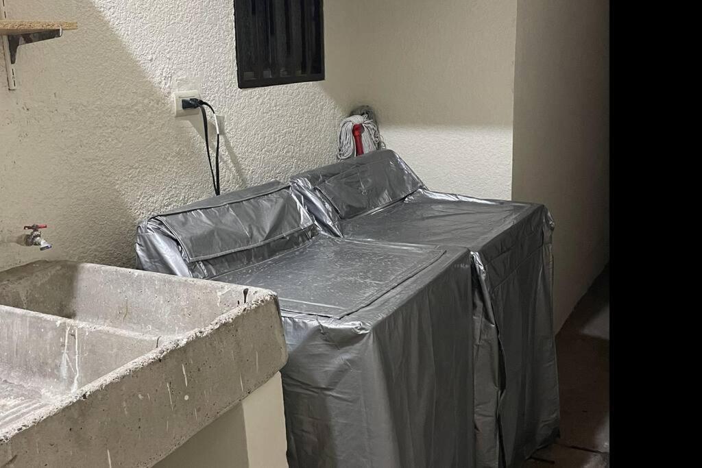 Casa Eliseos, A 5 Minutos De La Linea Fronteriza Villa Nogales  Bagian luar foto