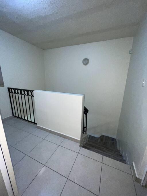 Casa Eliseos, A 5 Minutos De La Linea Fronteriza Villa Nogales  Bagian luar foto